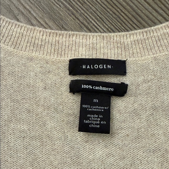 Halogen Cashmere V Neck Sweater Medium - Picture 5 of 8